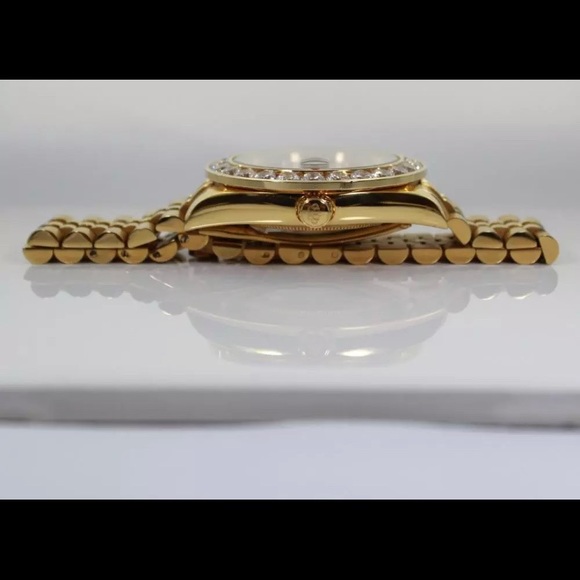 Watch - Picture 3 of 3